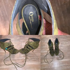 Olivia Green Sway Heels